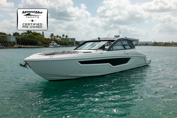 50FT (15.24M) CRUISERS YACHTS