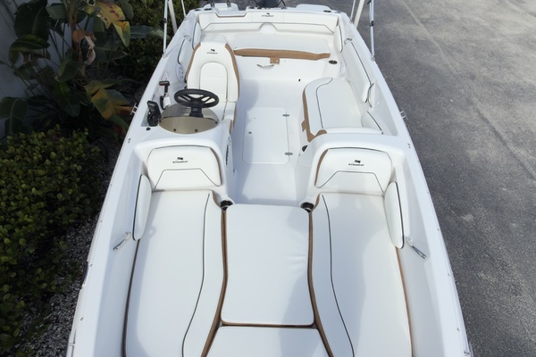 19ft Stingray Yacht For Sale