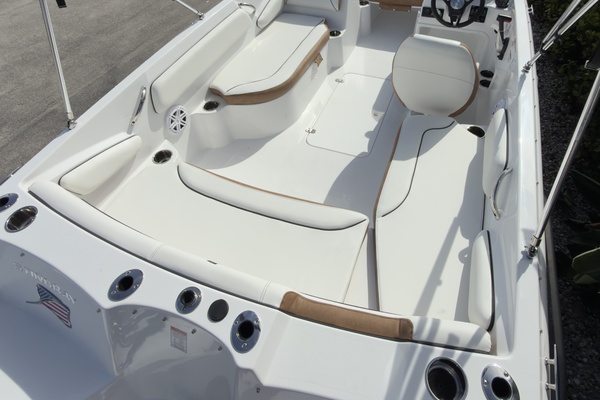 19ft Stingray Yacht For Sale