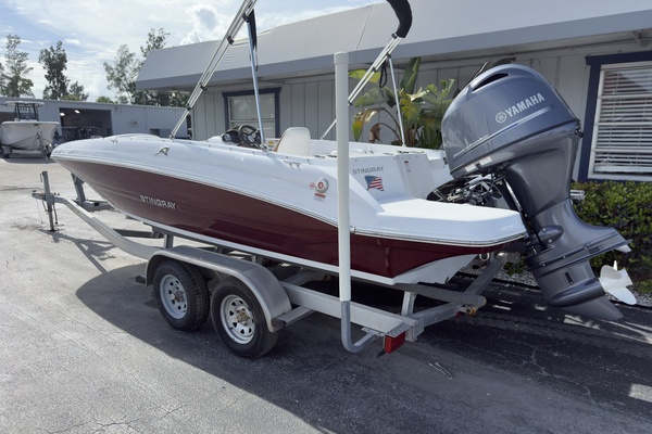 19ft Stingray Yacht For Sale