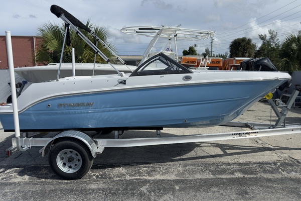 17ft Stingray Yacht For Sale