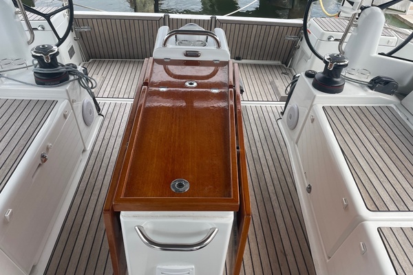 Paramour 44ft Jeanneau Yacht For Sale
