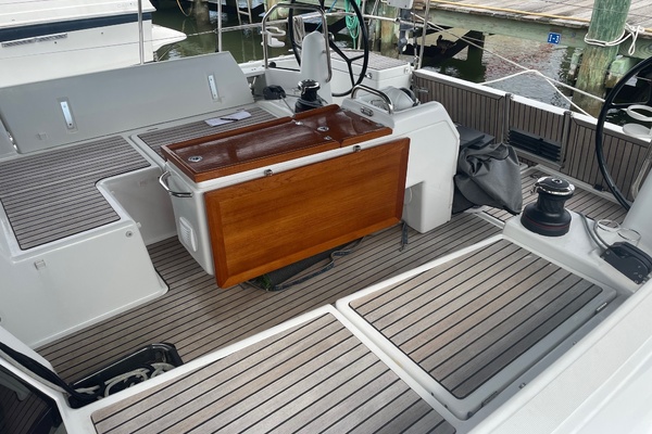 Paramour 44ft Jeanneau Yacht For Sale