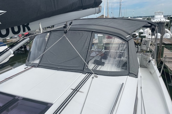 Paramour 44ft Jeanneau Yacht For Sale