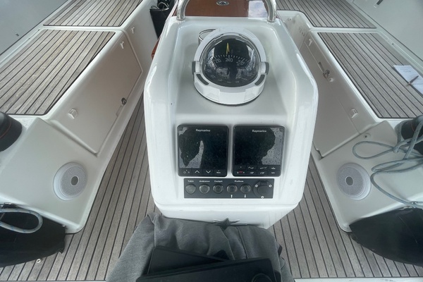 Paramour 44ft Jeanneau Yacht For Sale