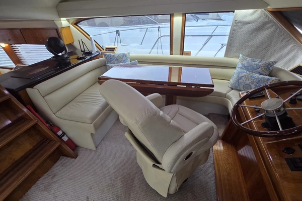 Navigator 5400 Yacht For Sale