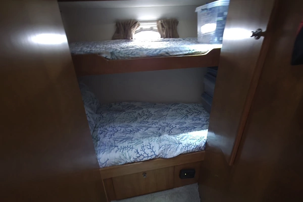 Navigator 5400 Yacht For Sale