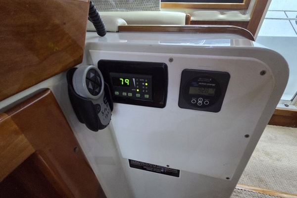 Jolly Mon 54ft Navigator Yacht For Sale