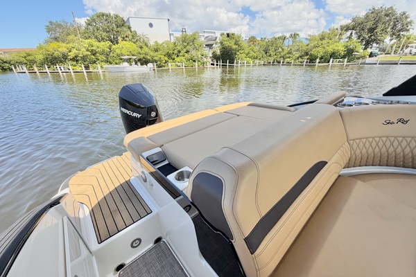 26ft Sea Ray Yacht For Sale