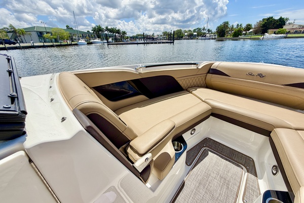 26ft Sea Ray Yacht For Sale