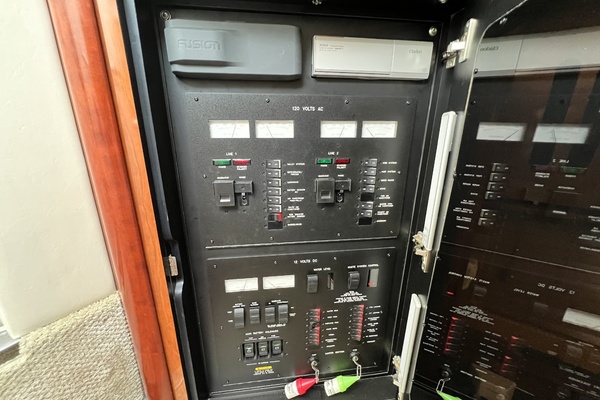44ft Sea Ray Yacht For Sale