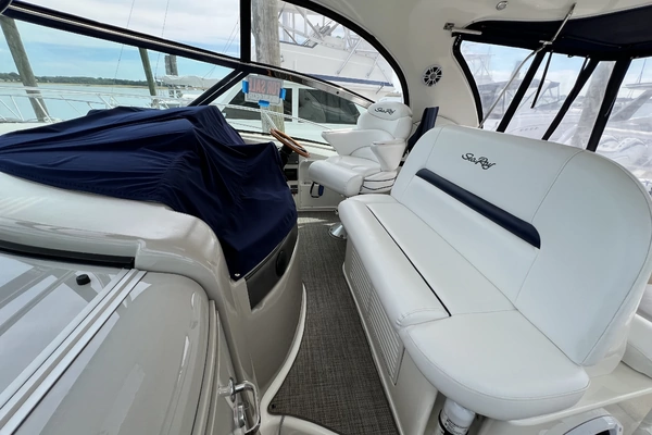 Sea Ray 440 Sundancer Yacht For Sale