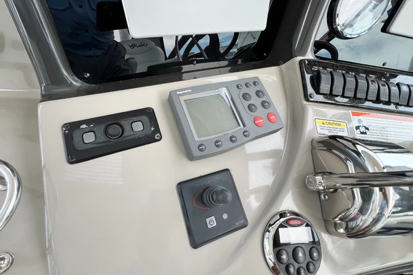 Sea Ray 440 Sundancer Yacht For Sale
