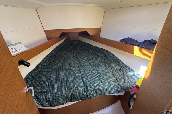 34ft Jeanneau Yacht For Sale