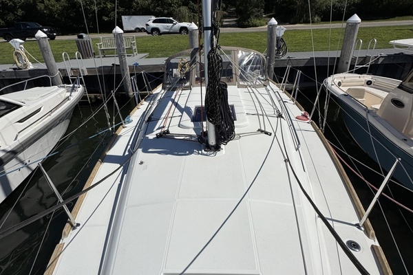 34ft Jeanneau Yacht For Sale