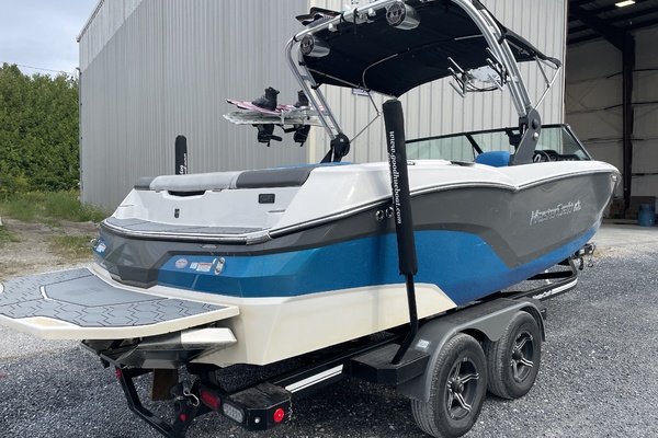 24ft Mastercraft Yacht For Sale