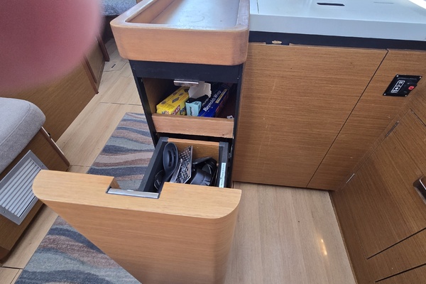 ZEITGEIST 41ft Jeanneau Yacht For Sale