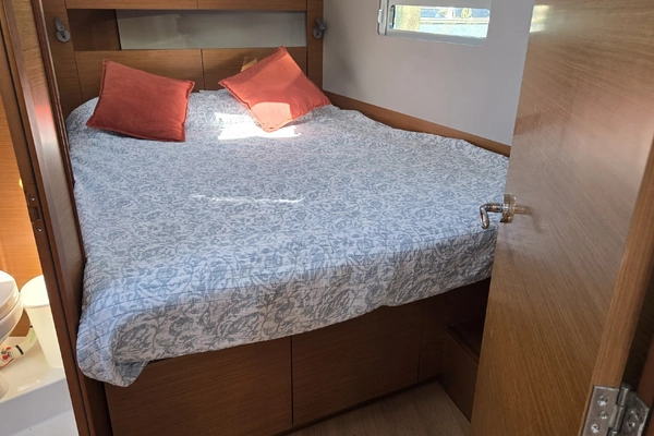 Jeanneau Sun Odyssey 410 Yacht For Sale