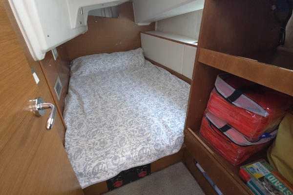 ZEITGEIST 41ft Jeanneau Yacht For Sale