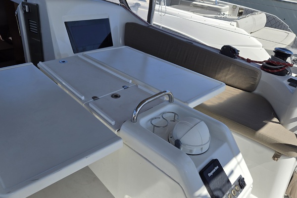ZEITGEIST 41ft Jeanneau Yacht For Sale
