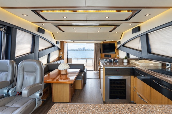 Thinks It s His 65ft Sea Ray Yacht For Sale