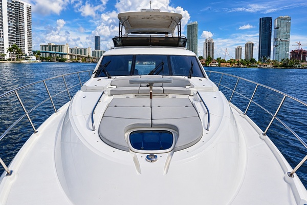 Thinks It s His 65ft Sea Ray Yacht For Sale