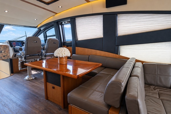 Thinks It s His 65ft Sea Ray Yacht For Sale