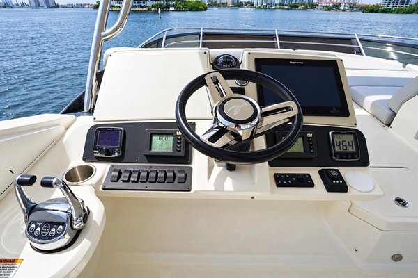 Sea Ray L650 Fly Yacht For Sale