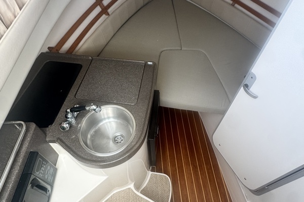 28ft Grady White Yacht For Sale
