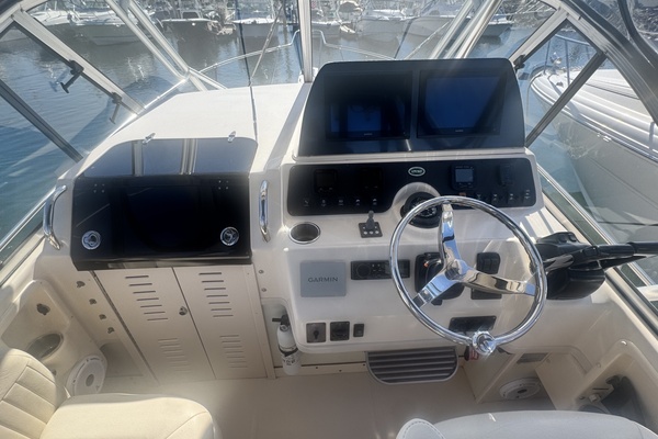 28ft Grady White Yacht For Sale