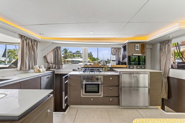 Akula 50ft Leopard Yacht For Sale