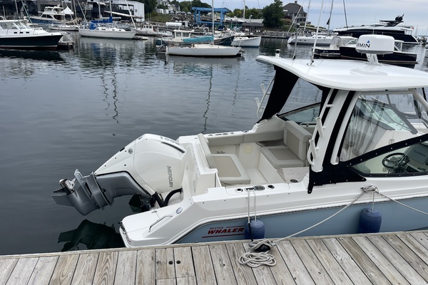 24ft Boston Whaler Yacht For Sale