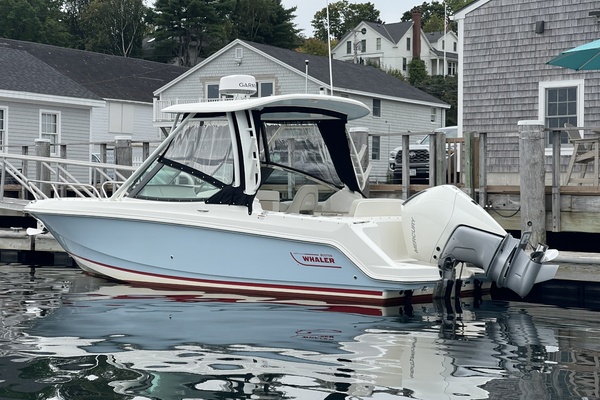 24ft Boston Whaler Yacht For Sale