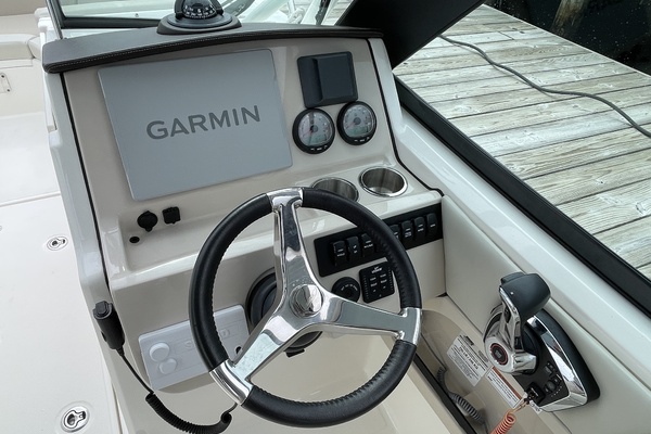 24ft Boston Whaler Yacht For Sale
