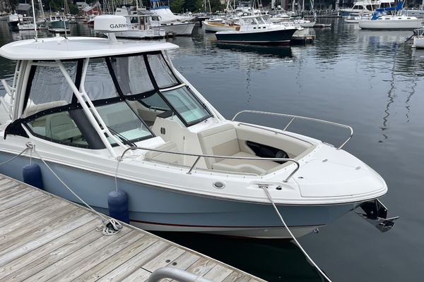 24ft Boston Whaler Yacht For Sale