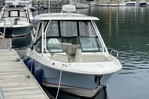 24ft Boston Whaler Yacht For Sale