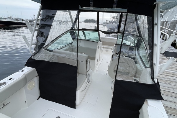 24ft Boston Whaler Yacht For Sale