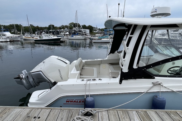 24ft Boston Whaler Yacht For Sale