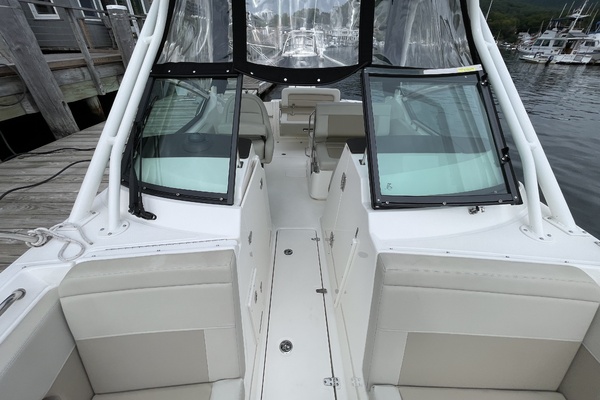 24ft Boston Whaler Yacht For Sale