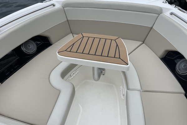 24ft Boston Whaler Yacht For Sale