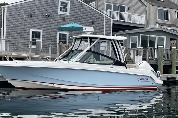 24ft Boston Whaler Yacht For Sale