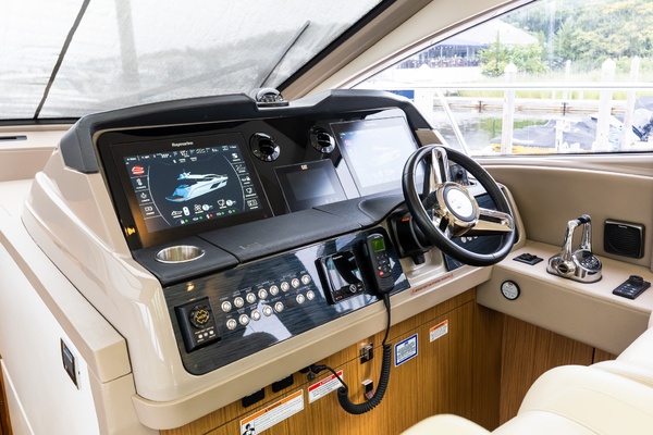 Castaway 56ft Sea Ray Yacht For Sale