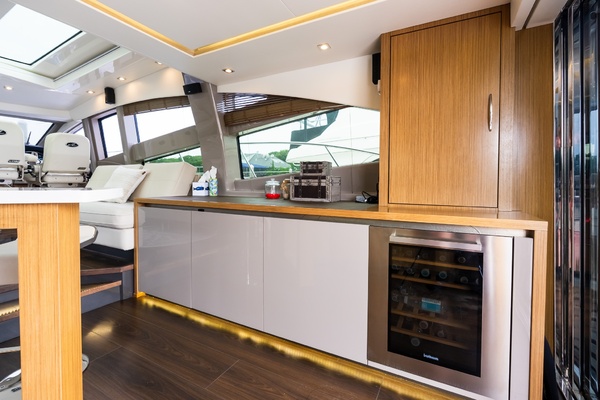 Castaway 56ft Sea Ray Yacht For Sale
