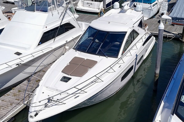 53ft Regal Yacht For Sale
