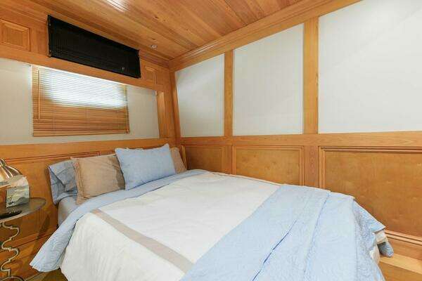 Avenger Luxury Catamaran Coastal Cruiser Yacht For Sale