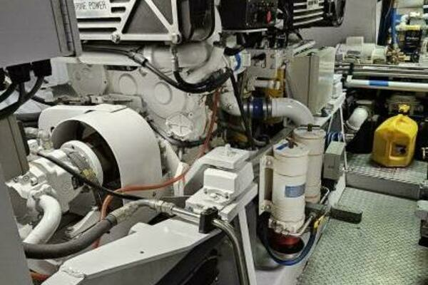 Derecktor Hunt Motor Yacht Yacht For Sale