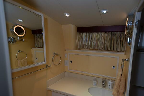 Summer Song 68ft Derecktor Yacht For Sale