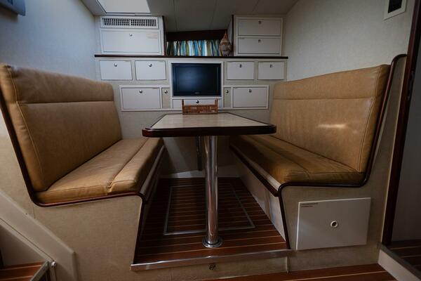 Summer Song 68ft Derecktor Yacht For Sale