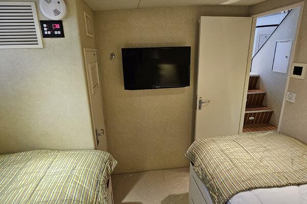 Summer Song 68ft Derecktor Yacht For Sale