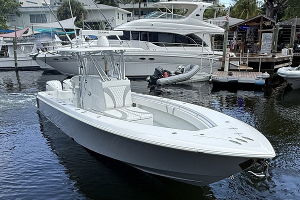 32ft Contender Yacht For Sale